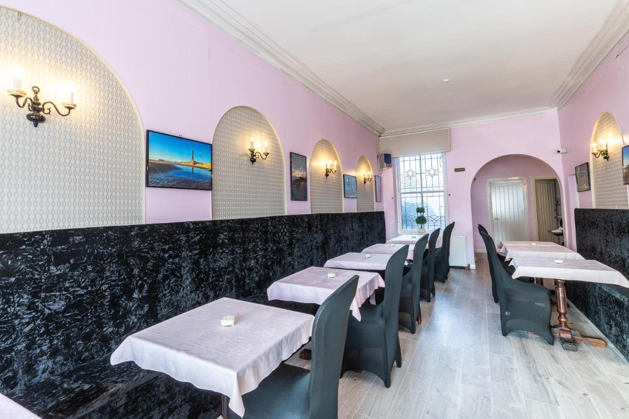 Pier Walk Hotel Blackpool Bagian luar foto