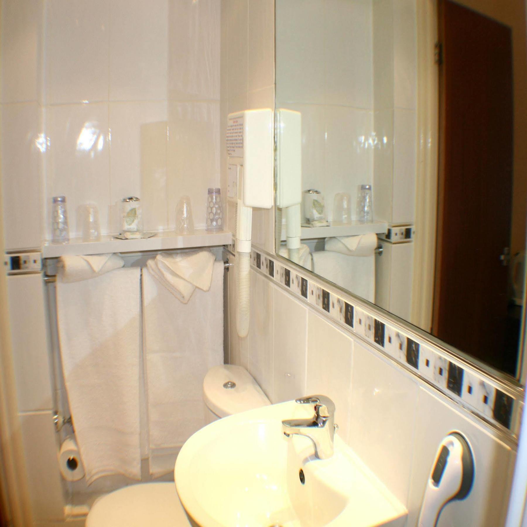 Pier Walk Hotel Blackpool Bagian luar foto