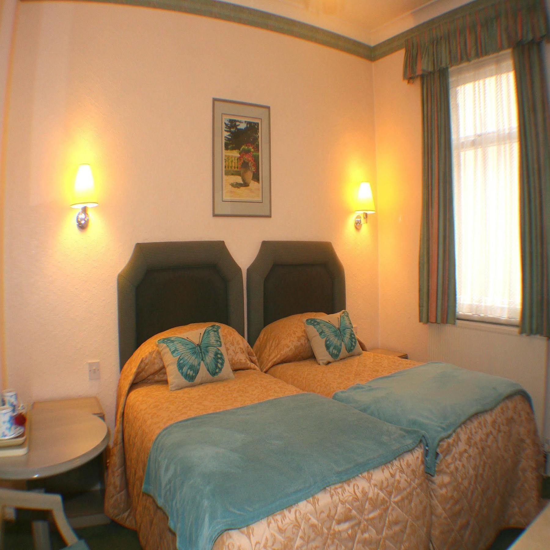 Pier Walk Hotel Blackpool Bagian luar foto